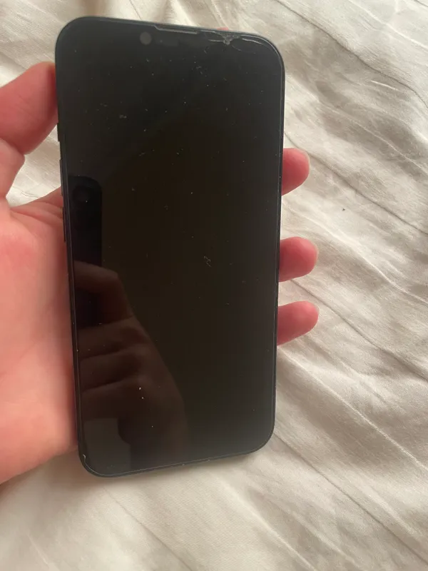 iPhone 13 1 iPhone 13 1