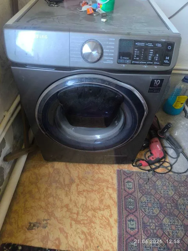 Продам Срочно Стиральную Машину 10,5 кг Продам Срочно Стиральную Машину 10,5 кг