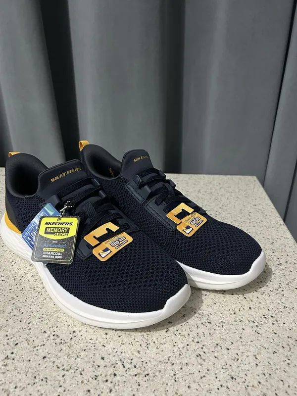Skechers оригинальные, заказал на pindupduo, мне на 1 размер большие. — фото 2
