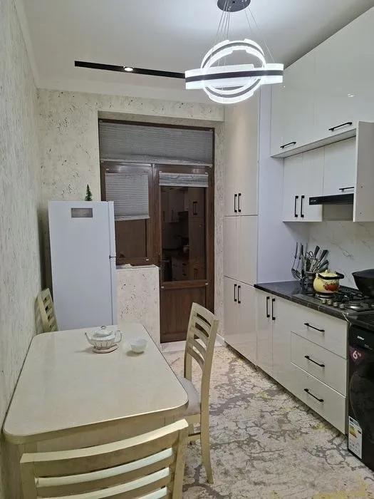 3-комнатная квартира, 69 м², 3/5 этаж, ЖК «ФУД Сити» — фото 2