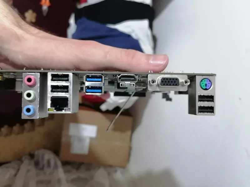 H310m h 2.0 + I3 9100F 6 H310m h 2.0 + I3 9100F 6