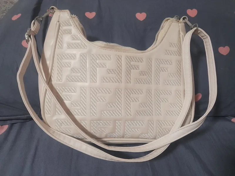 Fendi sumka