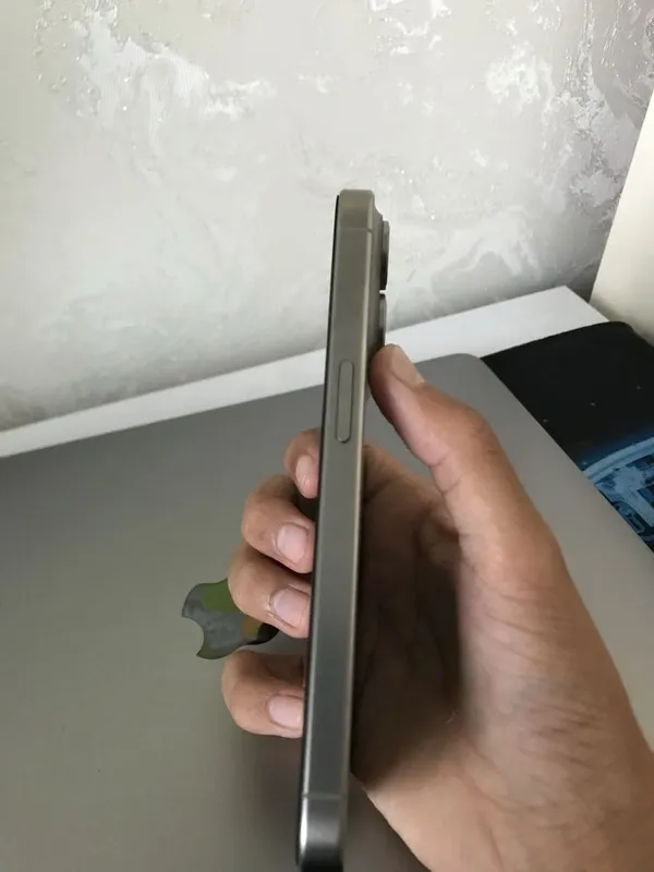 iPhone 15 pro 128 gb 80% 4 iPhone 15 pro 128 gb 80% 4