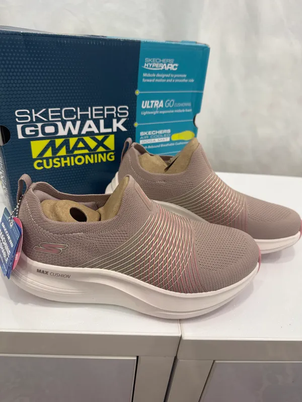 Skechers