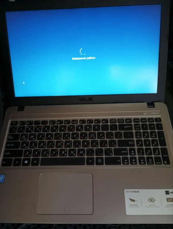 noutbok Asus vivobook