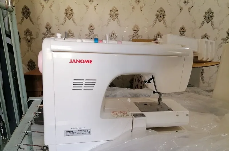 Продаётся вышивальная машина Janome MC370E 2 Продаётся вышивальная машина Janome MC370E 2