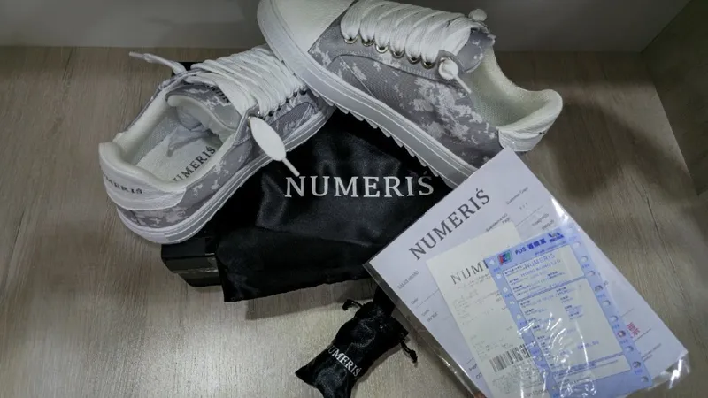 Numeris кроссовки 3 Numeris кроссовки 3