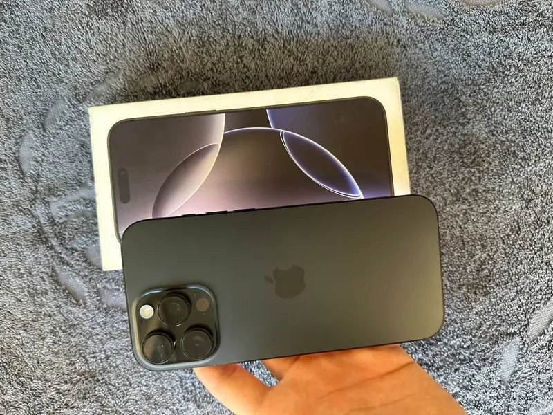 Apple 16 Pro MAX 5 Apple 16 Pro MAX 5