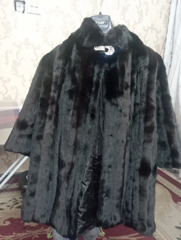 шуба пальто оркани ёпадиган узунлигида 1 шуба пальто оркани ёпадиган узунлигида 1