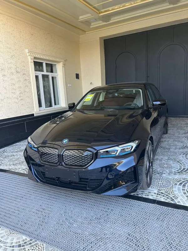 Bmw i3 40L night sport 2025kuzov 1 Bmw i3 40L night sport 2025kuzov 1