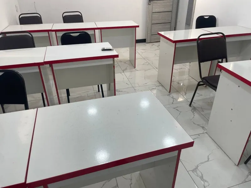 Ofis mebel sotiladi 5 Ofis mebel sotiladi 5