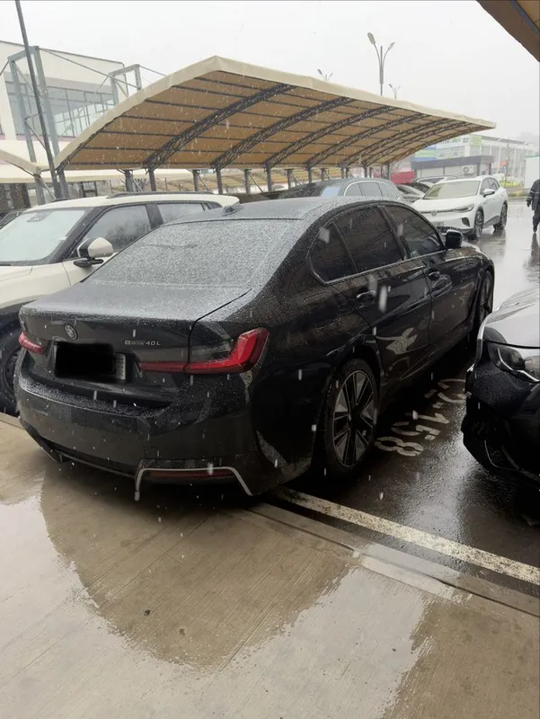 BMW i3 40L nigt Sport 2024 yil — фото 3