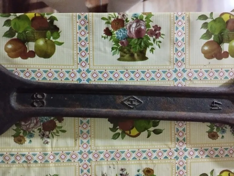 Продам гаечный ключ 3 Продам гаечный ключ 3