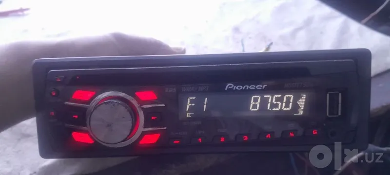 Оригинальный Pioneer DEH-2300UB 1 Оригинальный Pioneer DEH-2300UB 1