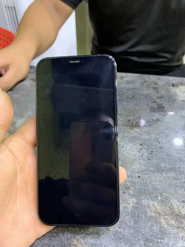 Iphone 12 pro kar dak 128 1 Iphone 12 pro kar dak 128 1