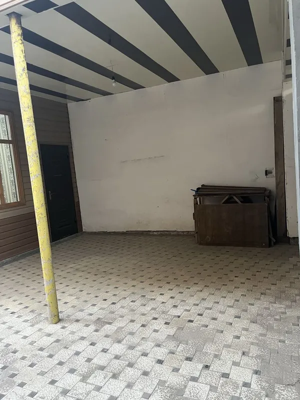 Kotedj sotiladi 1,33 sotx 5xona va oshxona yashashga tayyor uy