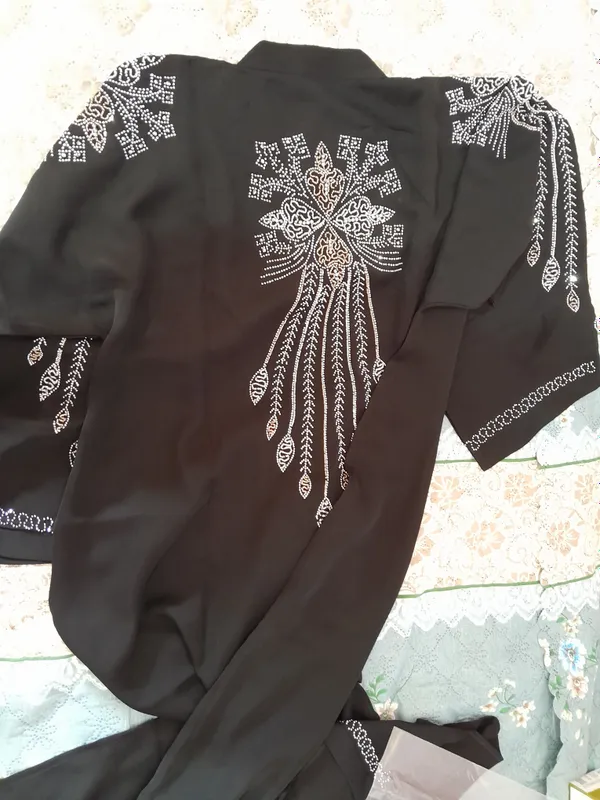 Yangi Dubai abayasi