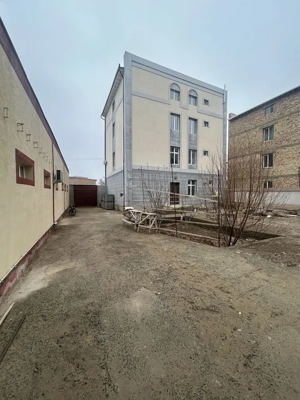 Коммерция + жилые этажи - готовый доходный объект — фото 1