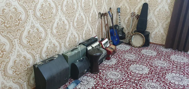Продаются музыкальные инструменты