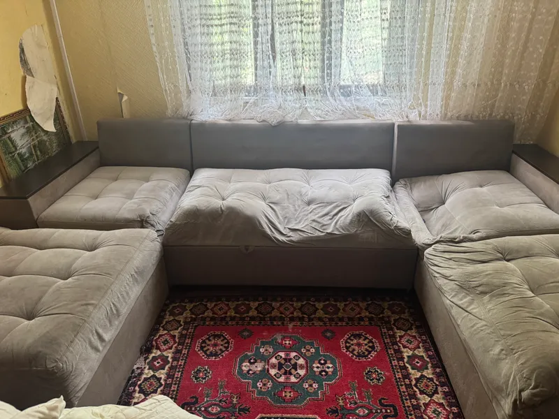 Диван