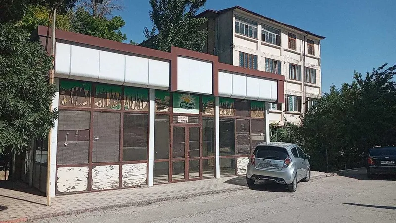 Qarshi shahar centerida joylashgan do'kon sotiladi 1
