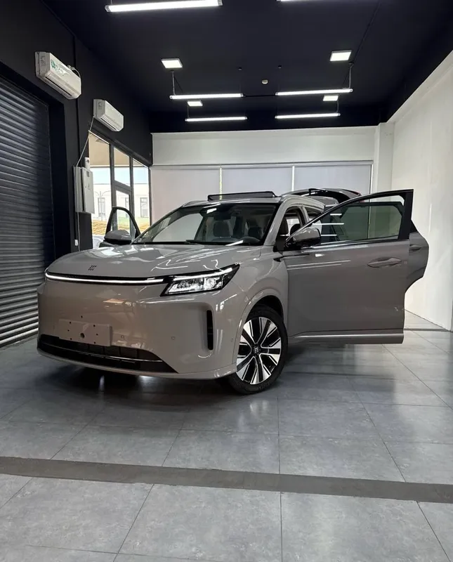 DONGFENG E5 PLUS, 2026-yilgi model, yurish zaxirasi 230 km, Ultra Long Range, restayling 1 DONGFENG E5 PLUS, 2026-yilgi model, yurish zaxirasi 230 km, Ultra Long Range, restayling 1