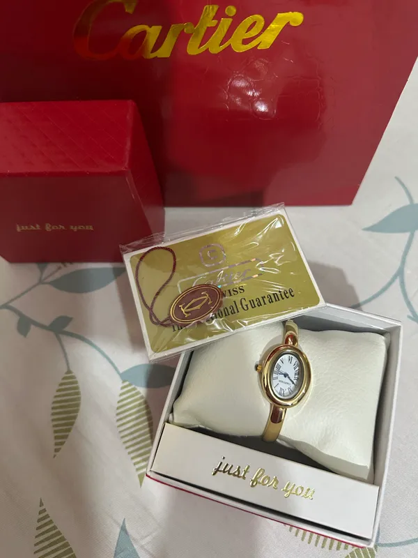 часы Cartier, в подарочной упаковке, с докуметами — фото 1