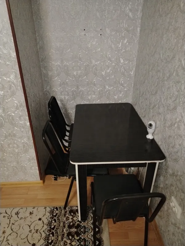 Продаю срочно стол и 4 стула — фото 5