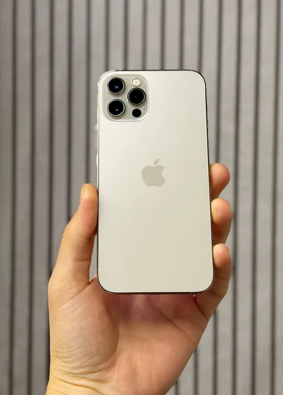iPhone 12 Pro (LL/A)