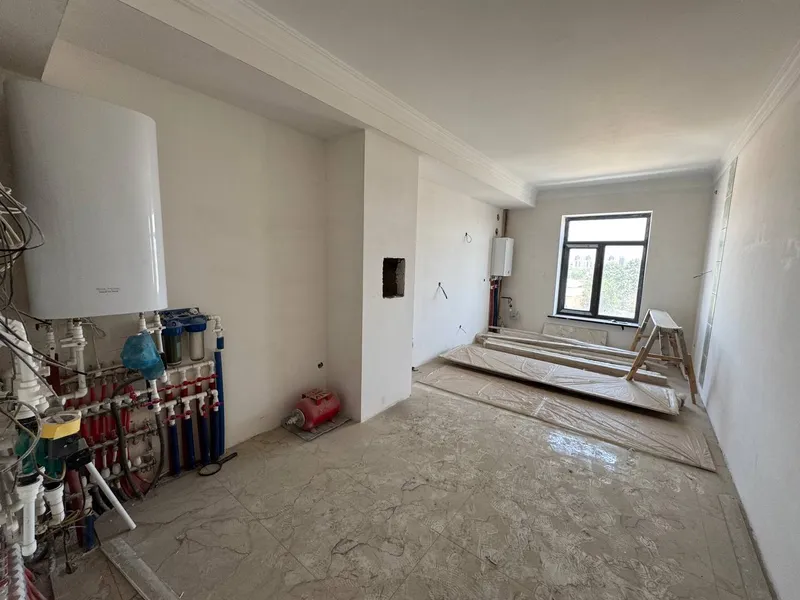 Olmazor tumanida 210 m² maydonli 5 xonali kvartira sotiladi 6 Olmazor tumanida 210 m² maydonli 5 xonali kvartira sotiladi 6