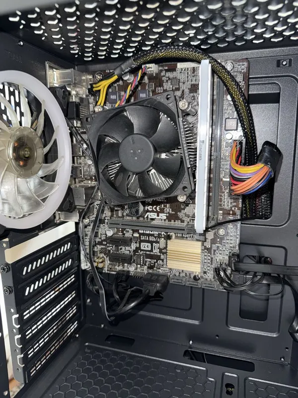 Продается ASUS B150M-K LGA 1151 (6/7 Gen) 1 Продается ASUS B150M-K LGA 1151 (6/7 Gen) 1