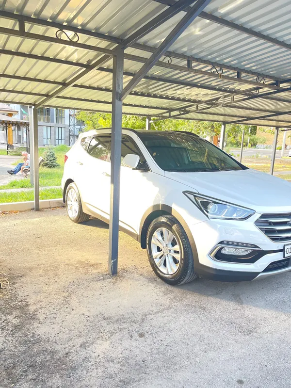 Продам Hyundai Santa-Fe 4 Продам Hyundai Santa-Fe 4