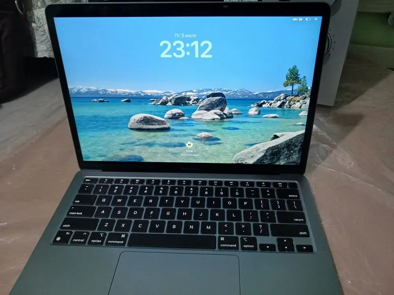 MacBook Air M1.. 2 MacBook Air M1.. 2