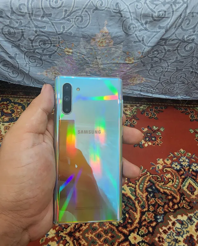 Самсунг Note 10 хороший состояния 3 Самсунг Note 10 хороший состояния 3