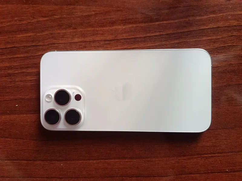 IPhone 15 pro Max 256/87