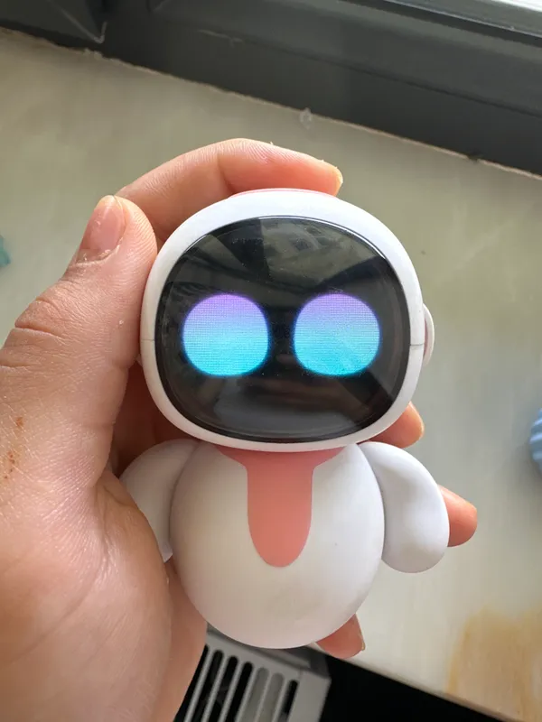 Sun’iy intellekt Ai “Eiliko” laqabli robotcha — фото 3