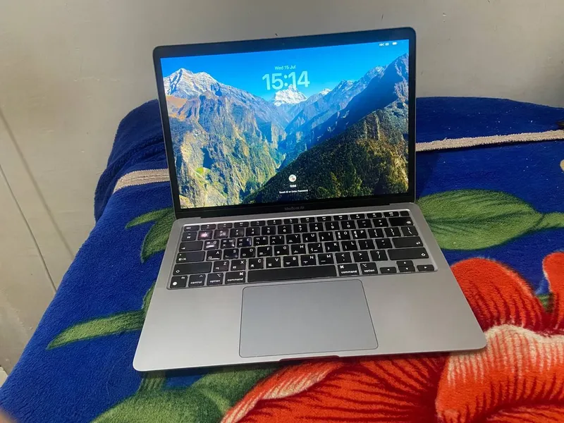 macbook air m1 1