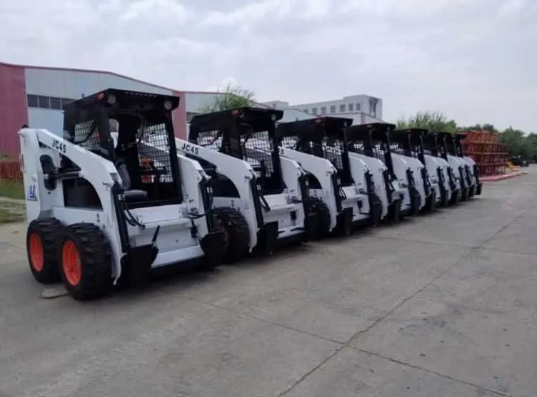 BOBCAT mini pagruzchik 4 BOBCAT mini pagruzchik 4