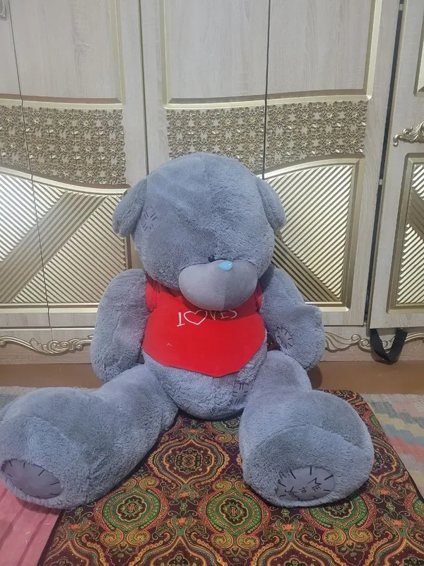 Teddy ayiqchasi sotiladi.Narxi 250ming