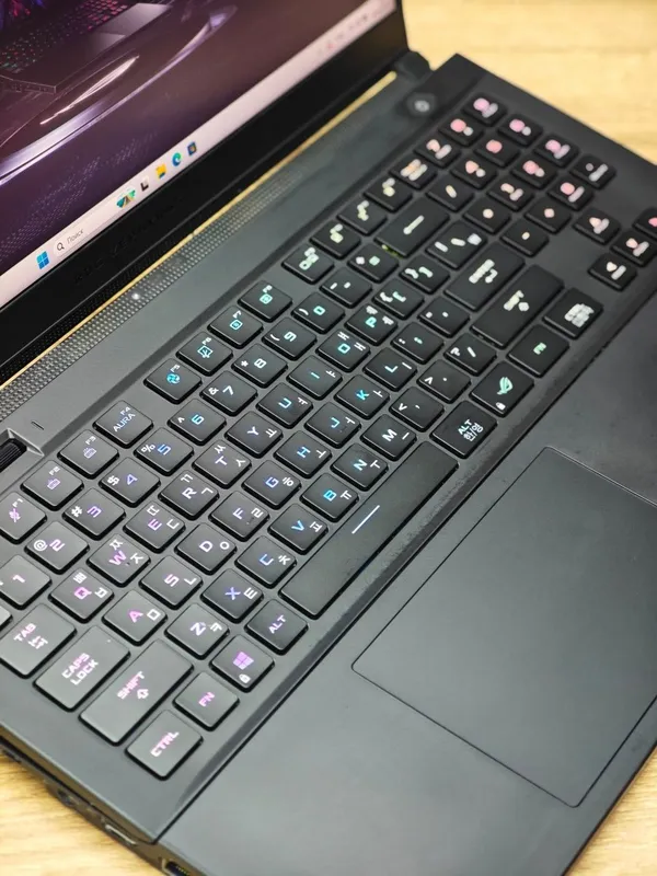 Asus ROG Zephyrus S17 GX703 | RTX 3080 16GB | 2K 240Hz 6 Asus ROG Zephyrus S17 GX703 | RTX 3080 16GB | 2K 240Hz 6