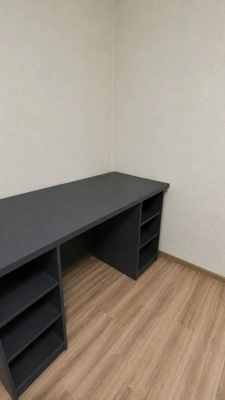 Продаётся стол, парта 1 Продаётся стол, парта 1