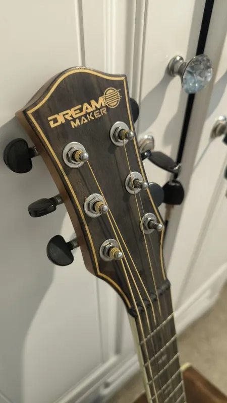 Professional akkustic gitara DREAM MAKER 4