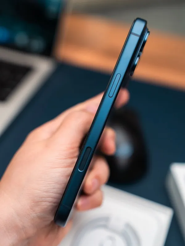 iPhone 17 Pro Max 256gb Blue Sim + E sim — фото 3