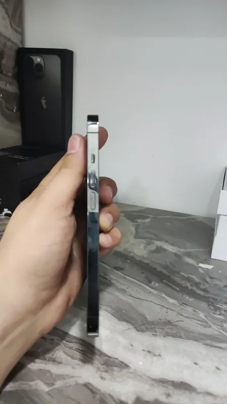 iPhone 13 pro 128 4