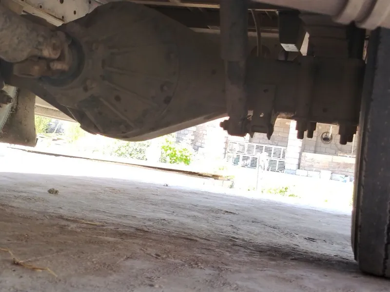 Isuzi avtobus... 7 Isuzi avtobus... 7