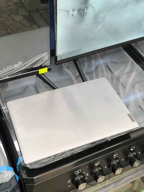 Lenovo AMD 7 8 gb operativka