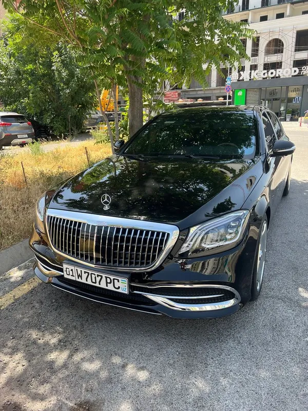 Mercedes benz S class W222 Maybach (original)
