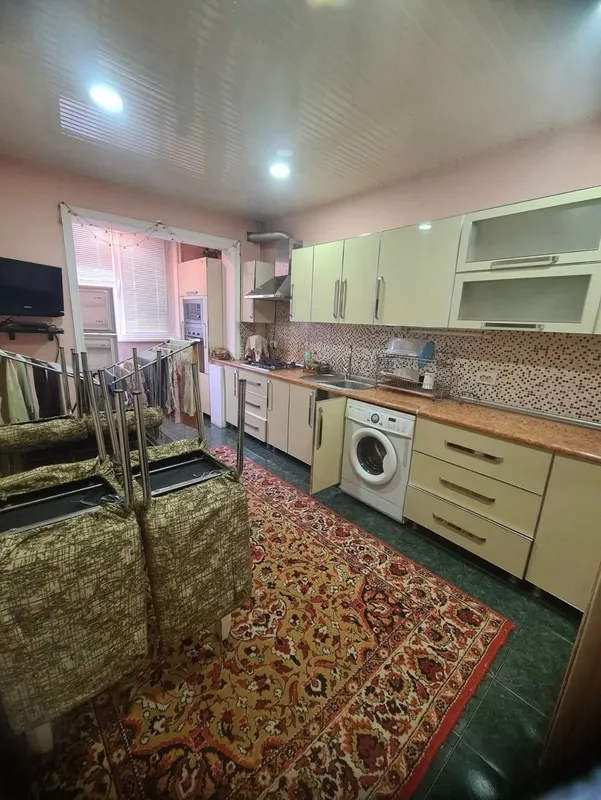 АРЕНДА! Дархан 4-ком. 3-этаж, 102м² С ремонтом и мебелью. — фото 2