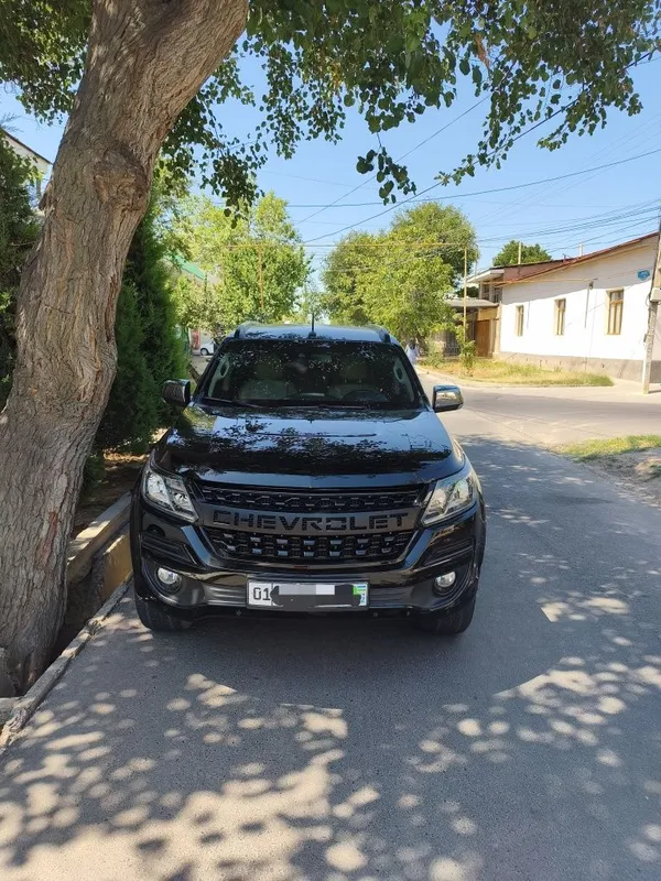 Chevrolet Trailblazer qora rang 5 Chevrolet Trailblazer qora rang 5