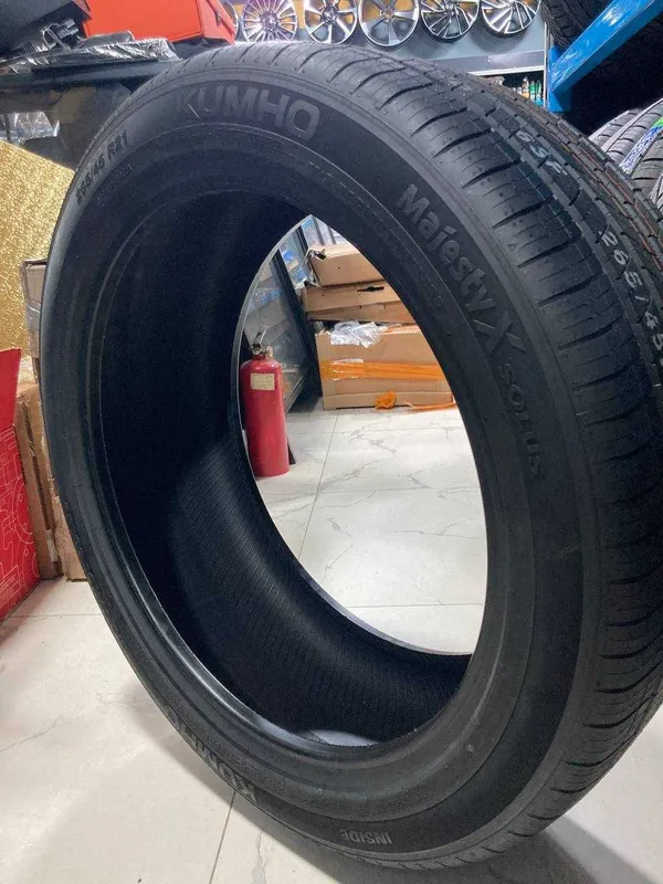 Kumho Majesty X 265/45/21 5